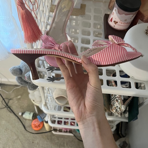 Tabolts pink and white striped kitten heel pumps with bow - Picture 5 of 5